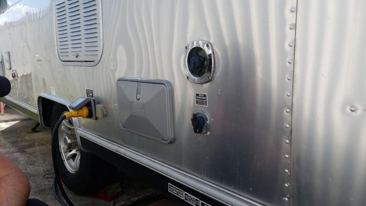 Airstream In The Center Of It All Miami Ngoại thất bức ảnh