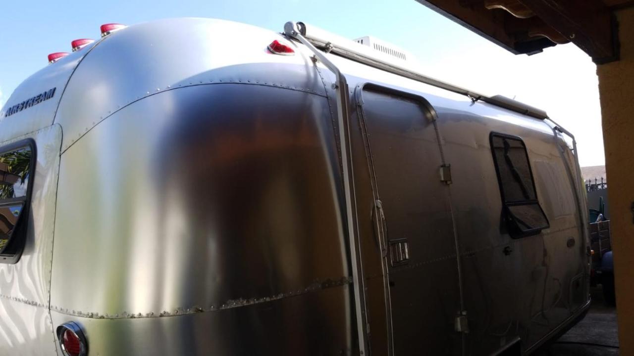 Airstream In The Center Of It All Miami Ngoại thất bức ảnh